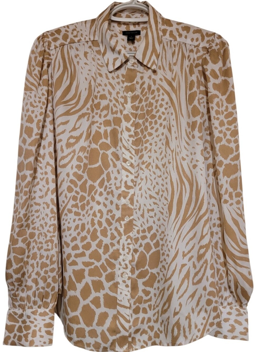 Ann Taylor Giraffe Animal Print Tan White Oversize / Billowy Womens Small Button